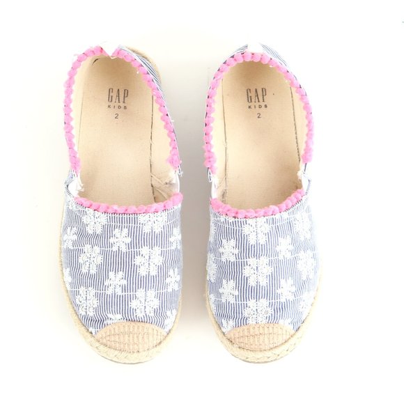 GAP espadrilles, youth size 2 - Picture 2 of 5